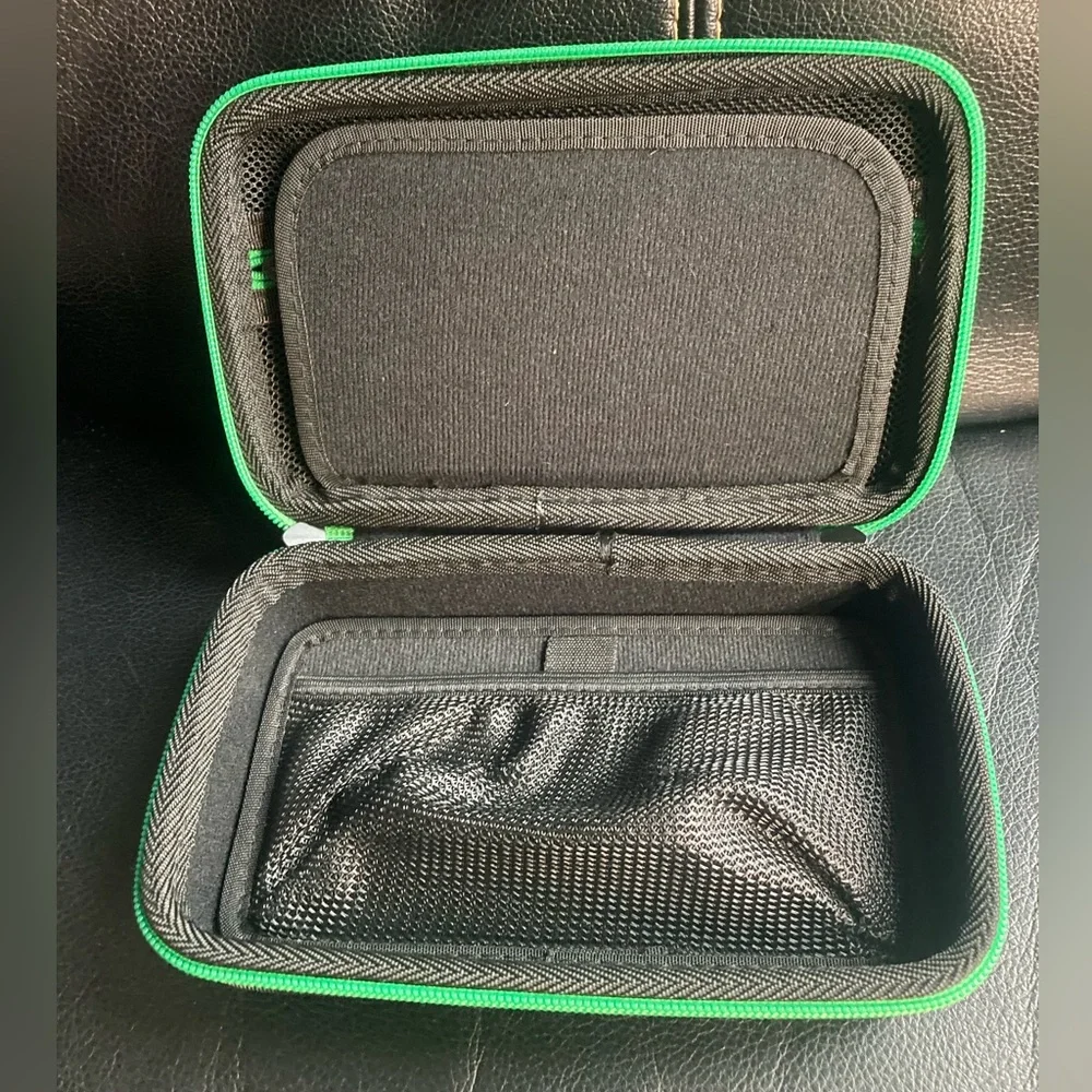 Jun Xuan Black & Green Game Carry Storage Case